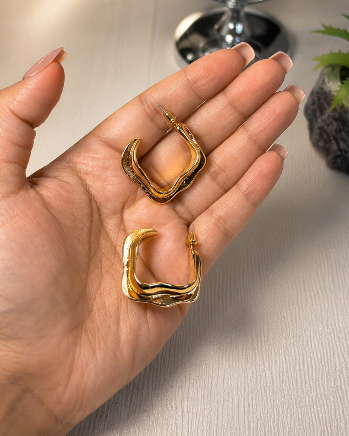Geometric design golden hoops