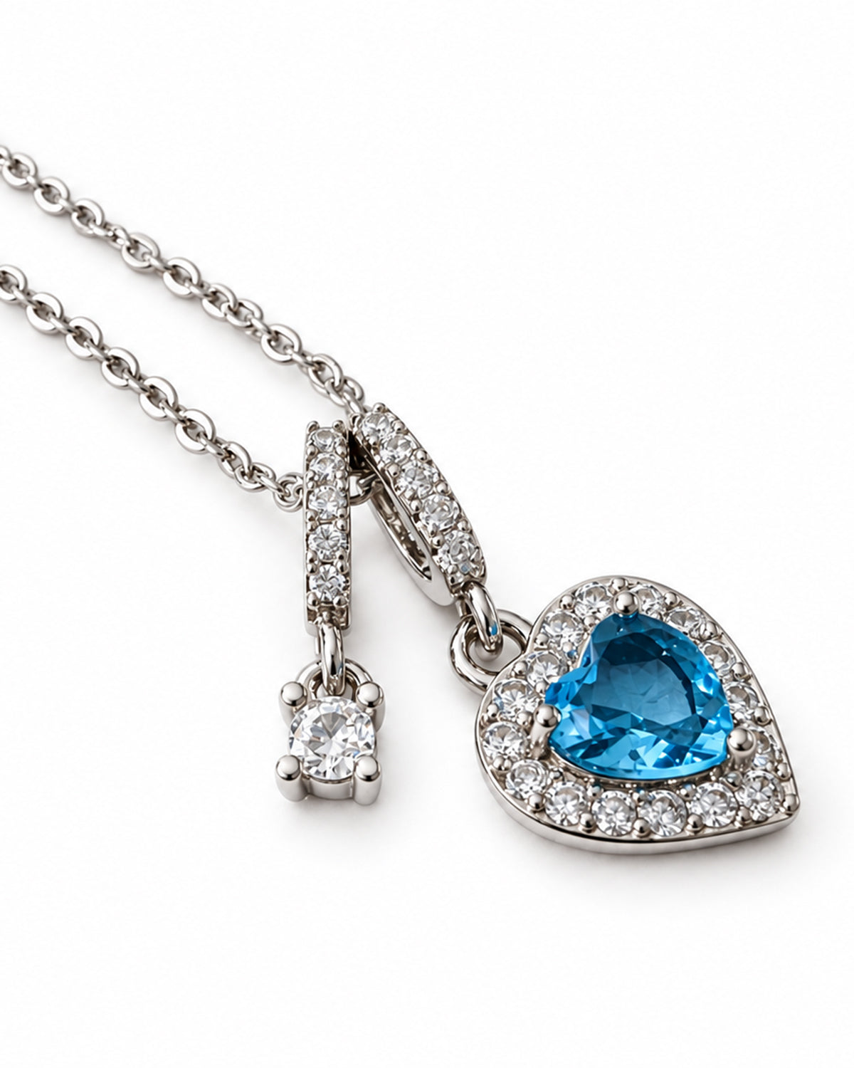 The Aqua Muse Pendant Chain