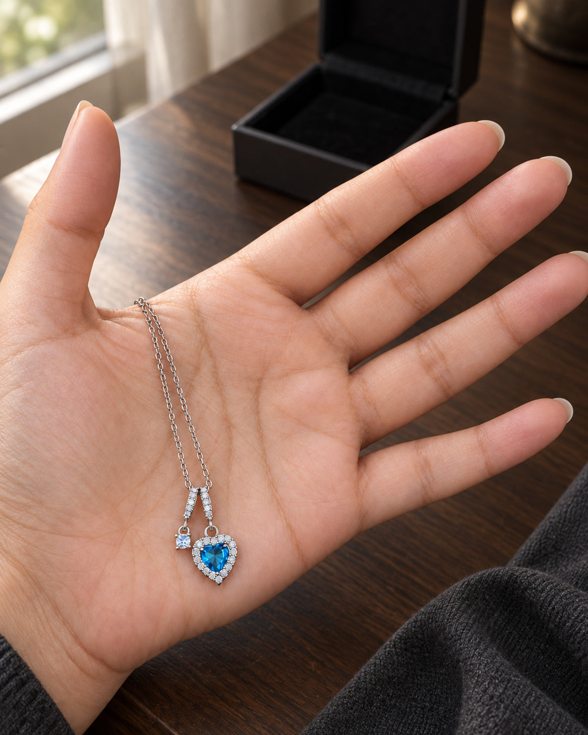 The Aqua Muse Pendant Chain