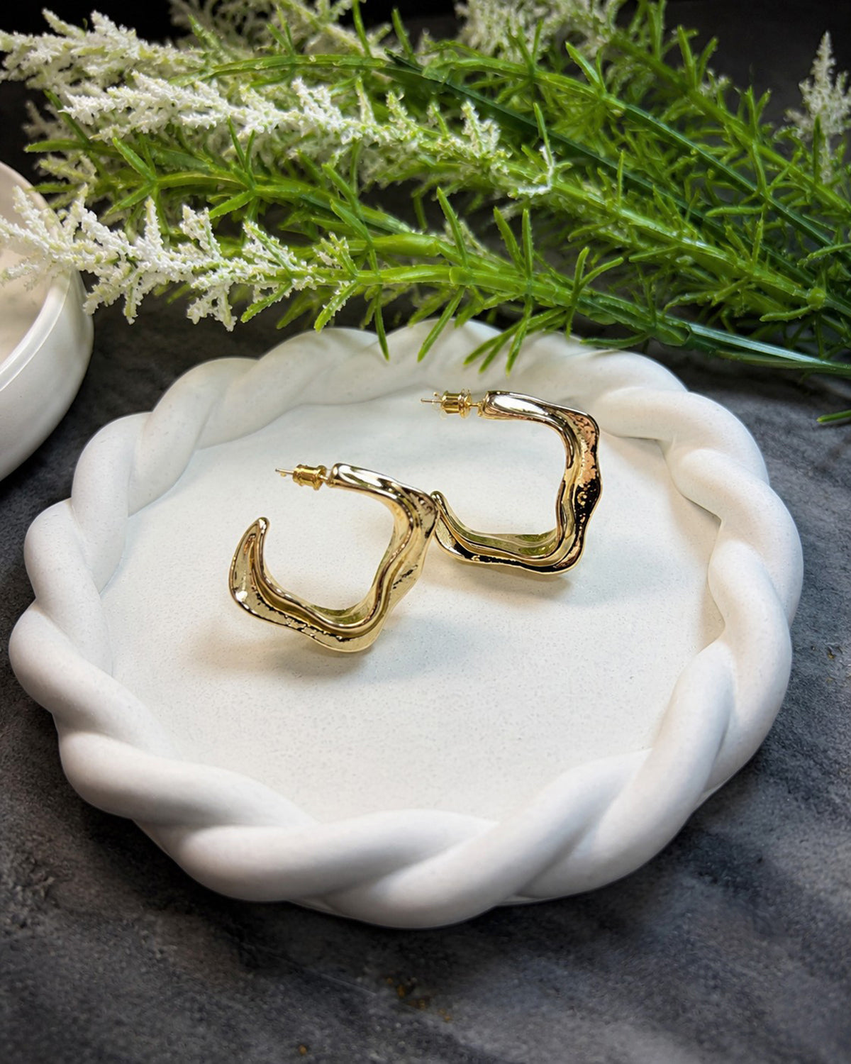 Geometric design golden hoops