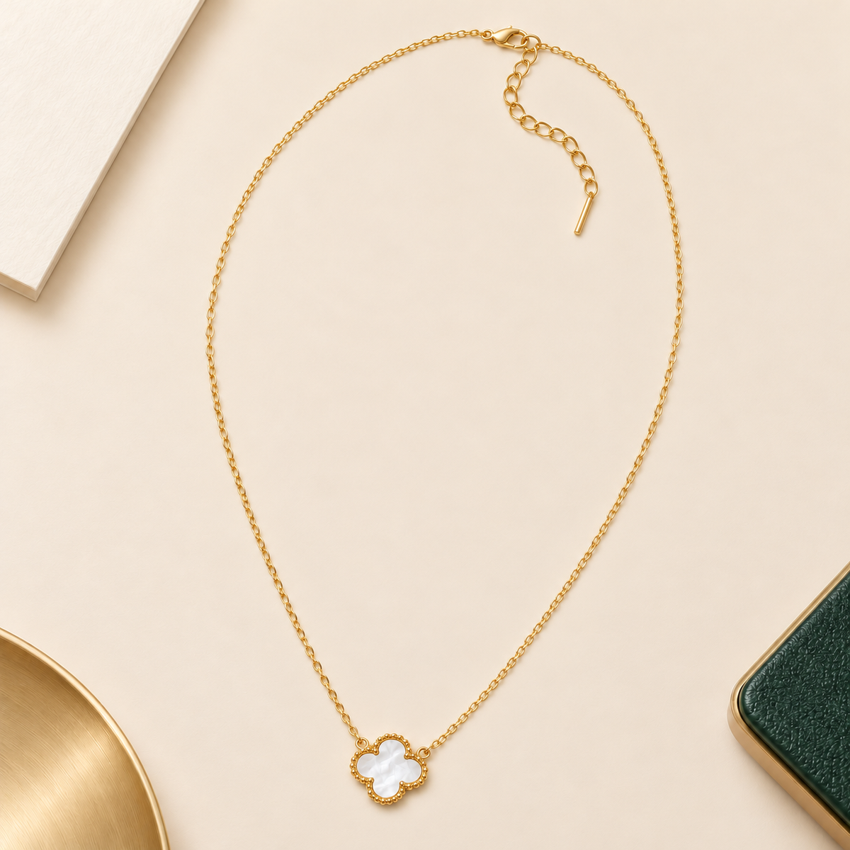 White Clover Pendant Chain